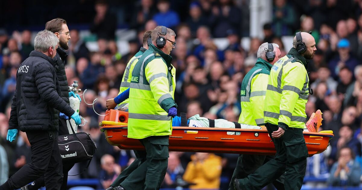 Everton striker Beto taken to hospital after sickening clash of heads during Forest win