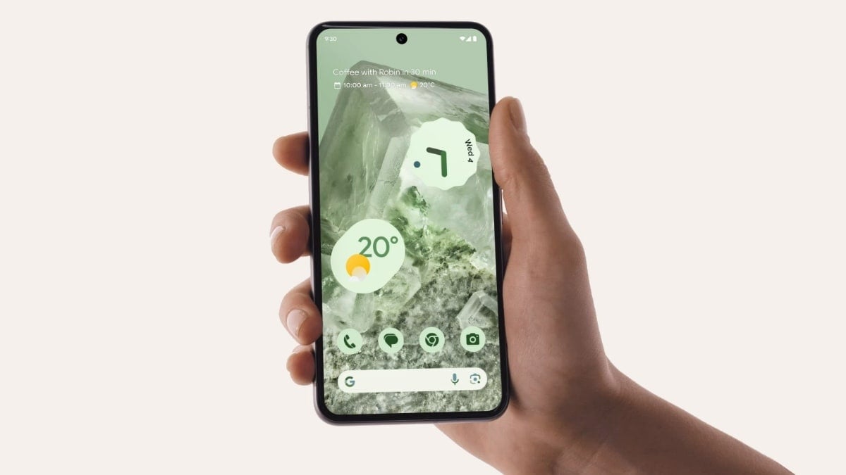 Google Pixel 8a Leaks Again in Live Images Showing Thick Bezels, Hole-Punch Display