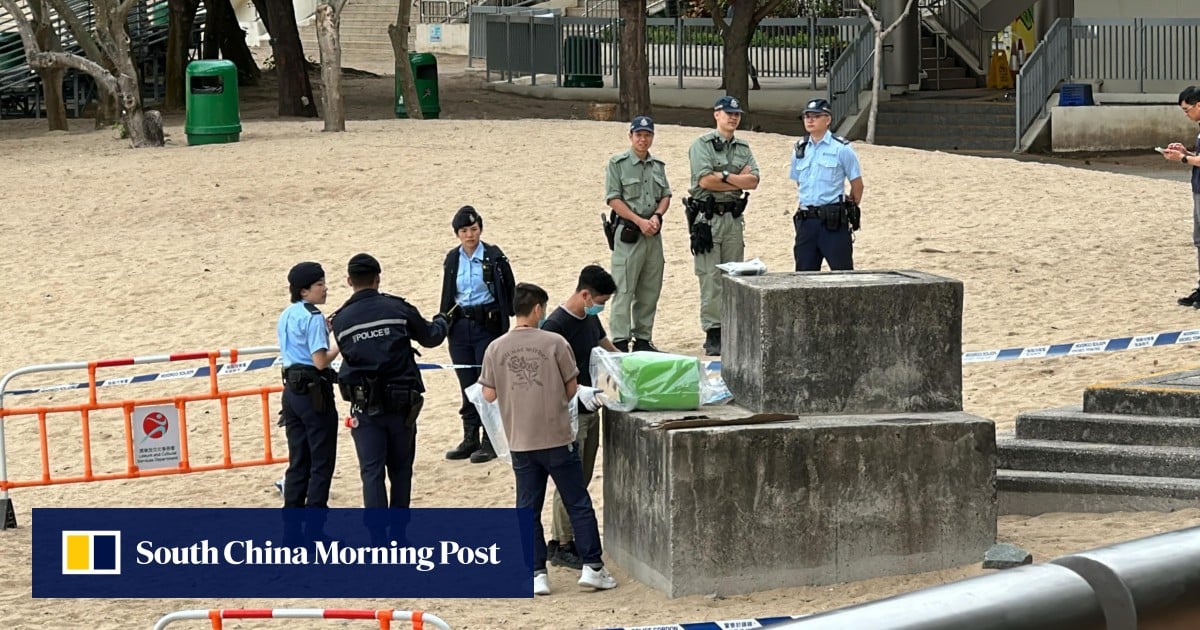 HK$8 million haul of suspected cocaine found floating in sea off Hong Kong beach, 5 days after HK$19 million worth of drug discovered at different spot