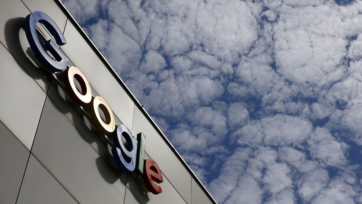 Indian Startups Ask CCI to Order Google to Restore Apps After 'Brazen' Removal From Play Store