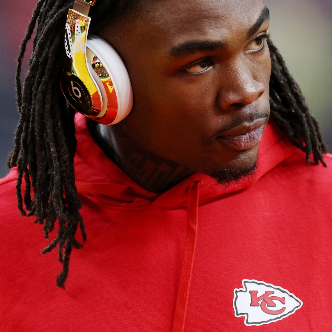  Kansas City Chiefs' Rashee Rice Turns Himself In to Police After Crash 