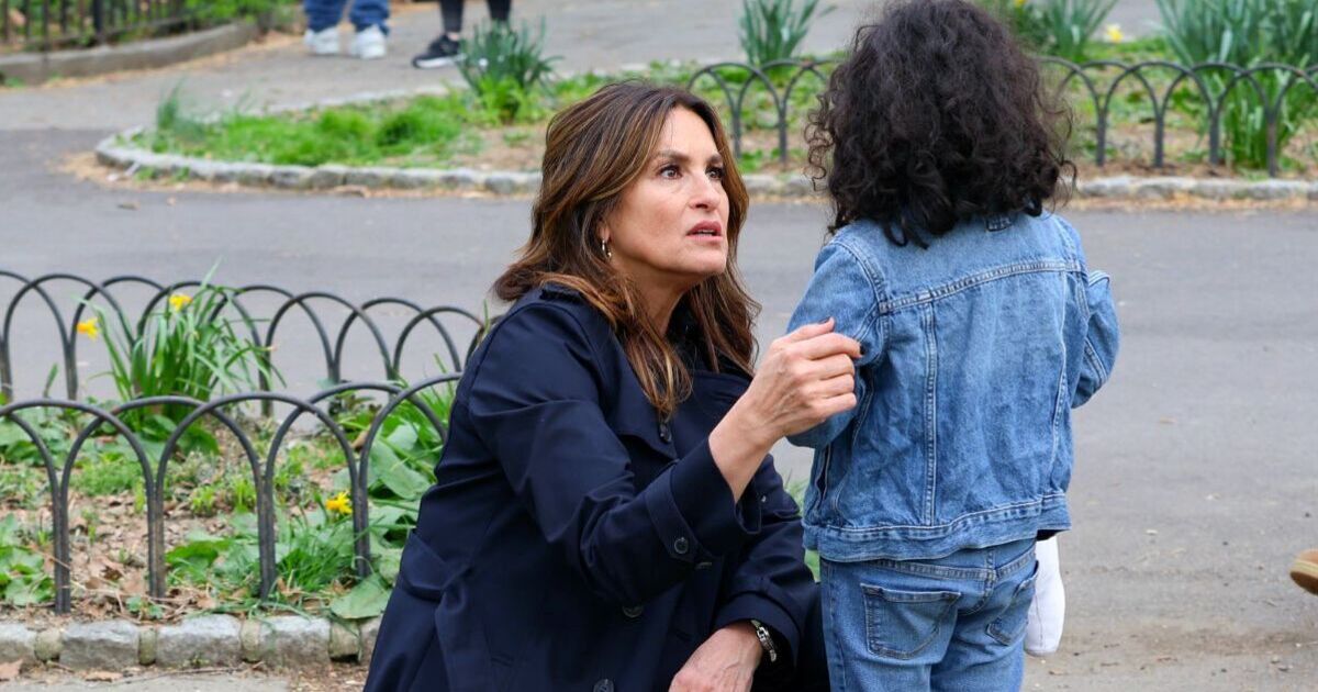 Law and Order SVU's Mariska Hargitay mistaken for real cop as she helps lost child