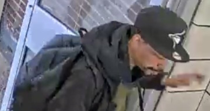 Man randomly punched in the face while waiting for subway in Toronto: police