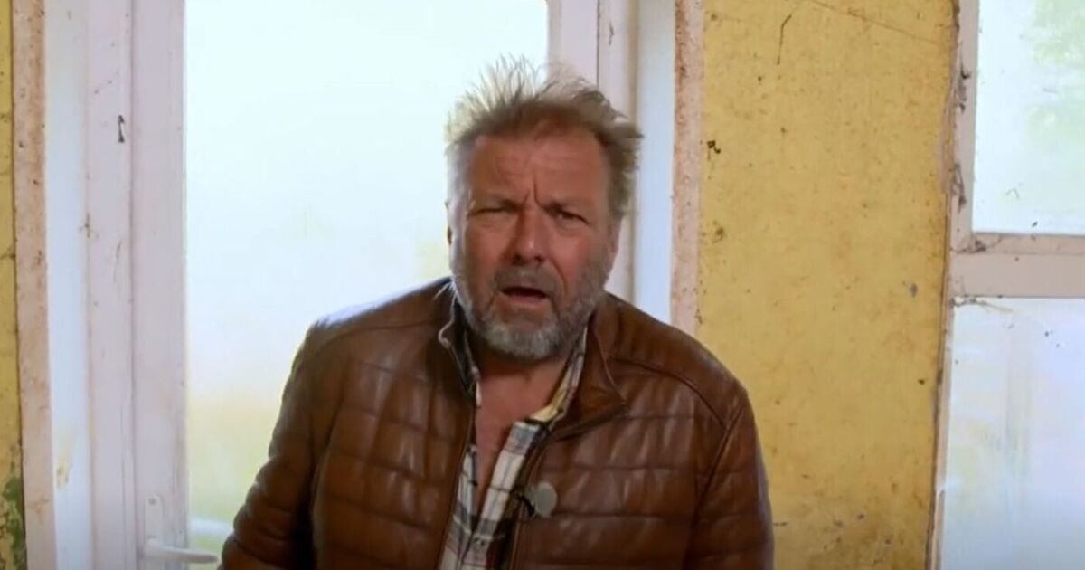 Martin Roberts says 'just wrong' before 'foul' Homes Under the Hammer house is transformed