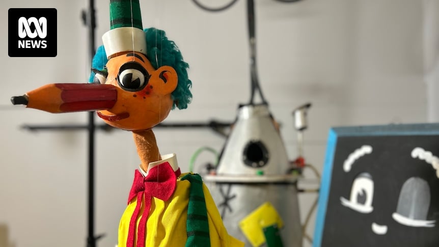 National Museum of Australia acquires collection of Mr Squiggle creator, Norman Hetherington
