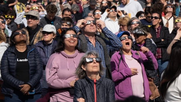 Nearly 30 cases of eclipse-related eye damage reported in Quebec so far