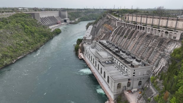 Ontario's biggest hydro dams to get $1B life extension