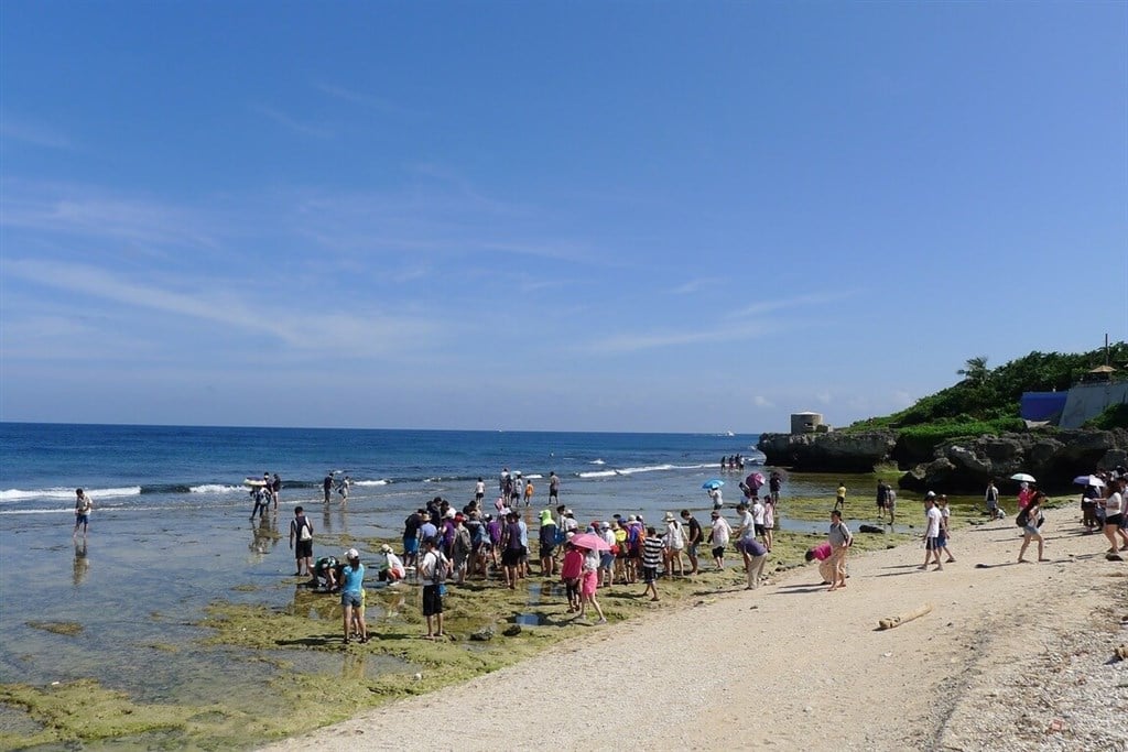 Pingtung to implement conservation fee for Liuqiu Island intertidal zones