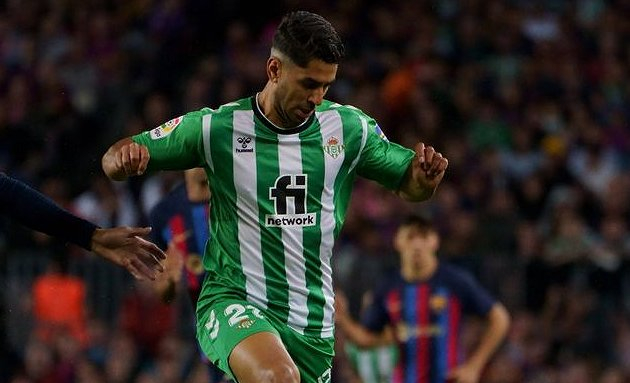 Real Betis coach Pellegrini delighted with victory at Valencia