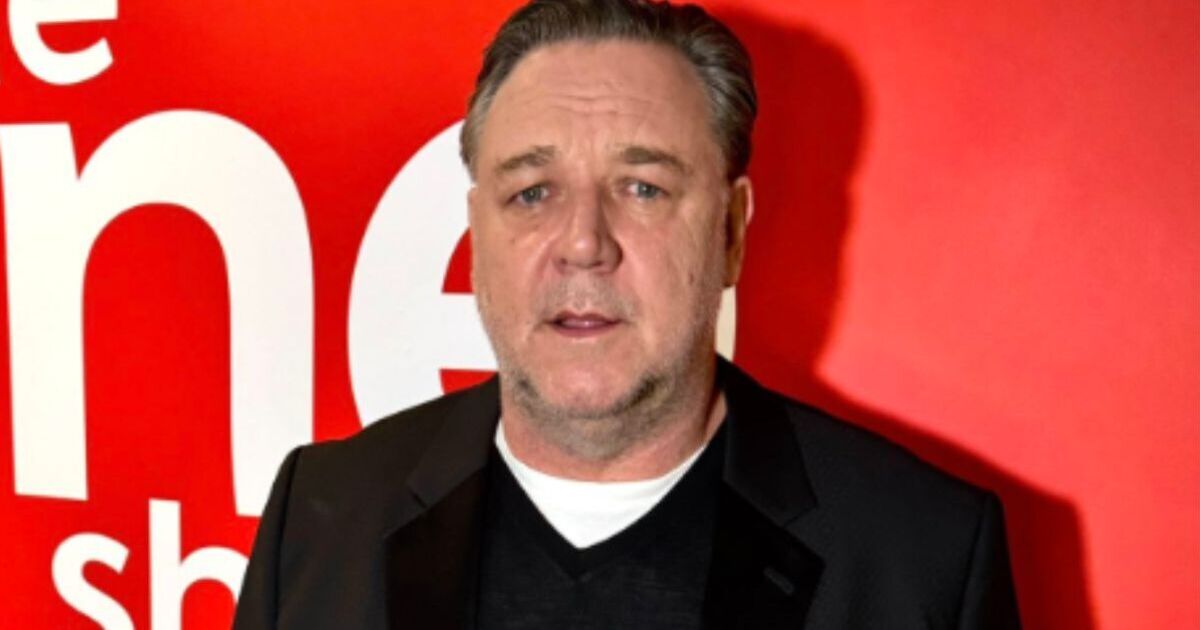 Russell Crowe's appearance on The One Show distracts viewers who all say same thing