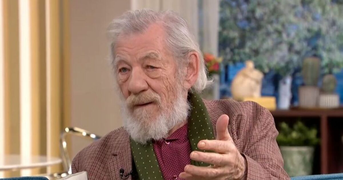 Sir Ian McKellen distracts fans as he 'can't be bothered' for This Morning interview