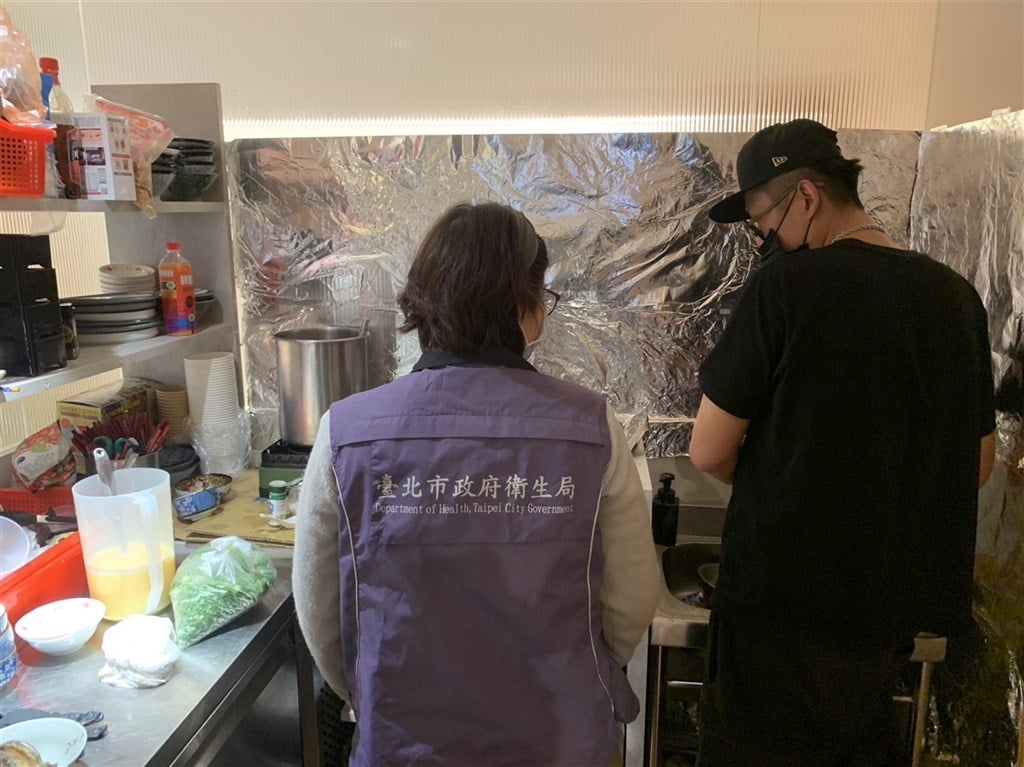 Taipei budgets more for testing amid food poisoning outbreaks