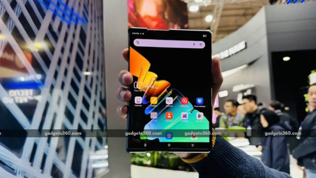 Tecno Showcases Phantom Ultimate Prototype With Rollable Display at MWC 2024