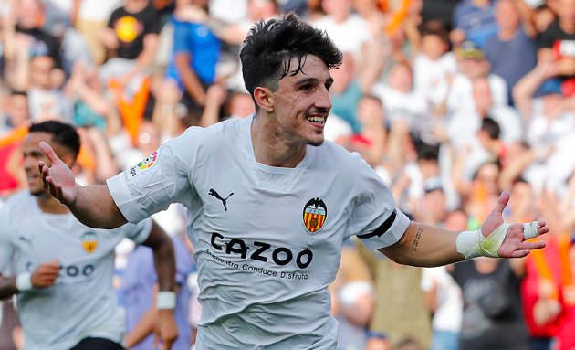 Valencia attacker Diego Lopez has no Barcelona regrets