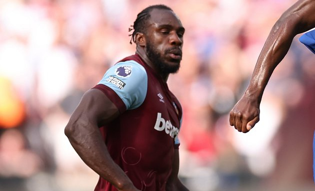 West Ham striker Antonio rejects Keane criticism: I don't have to focus on football