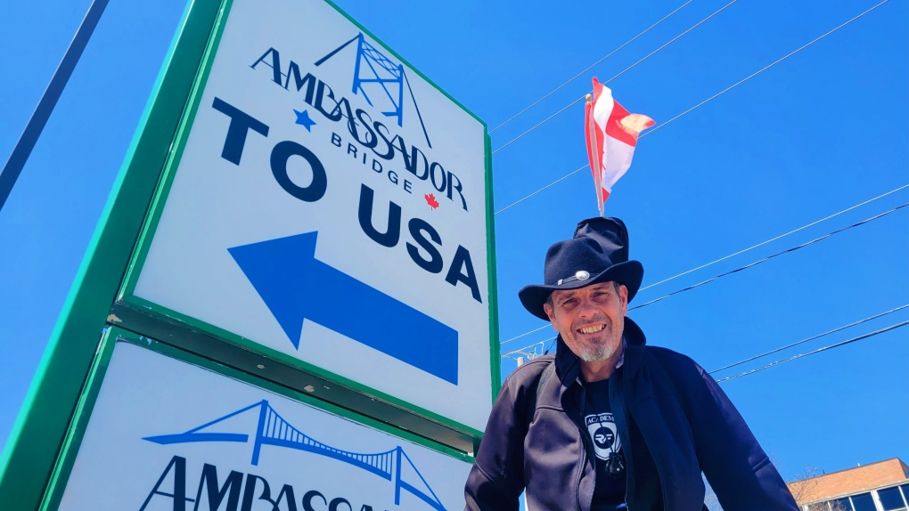Windsor man embarks on 17-day walk from Detroit to Nashville