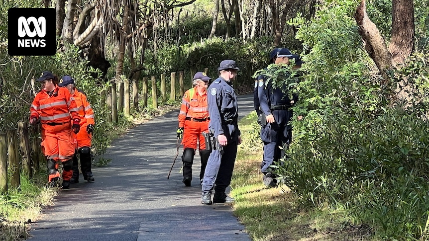 Almost a week after fatal stabbing in Coffs Harbour, police are continuing to search for the attacker and weapon