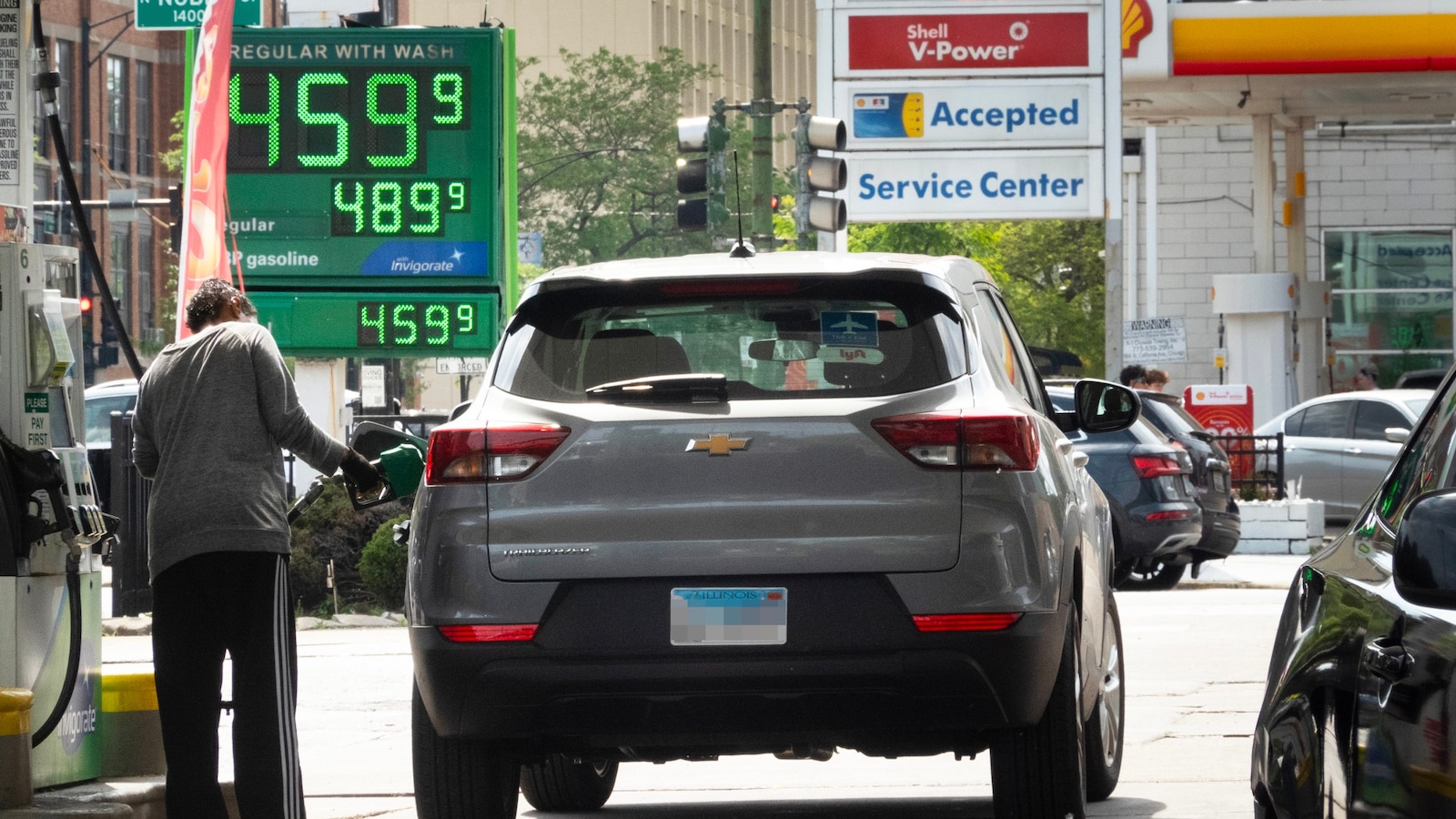 The Biden administration is releasing gasoline reserves. Will it lower prices?