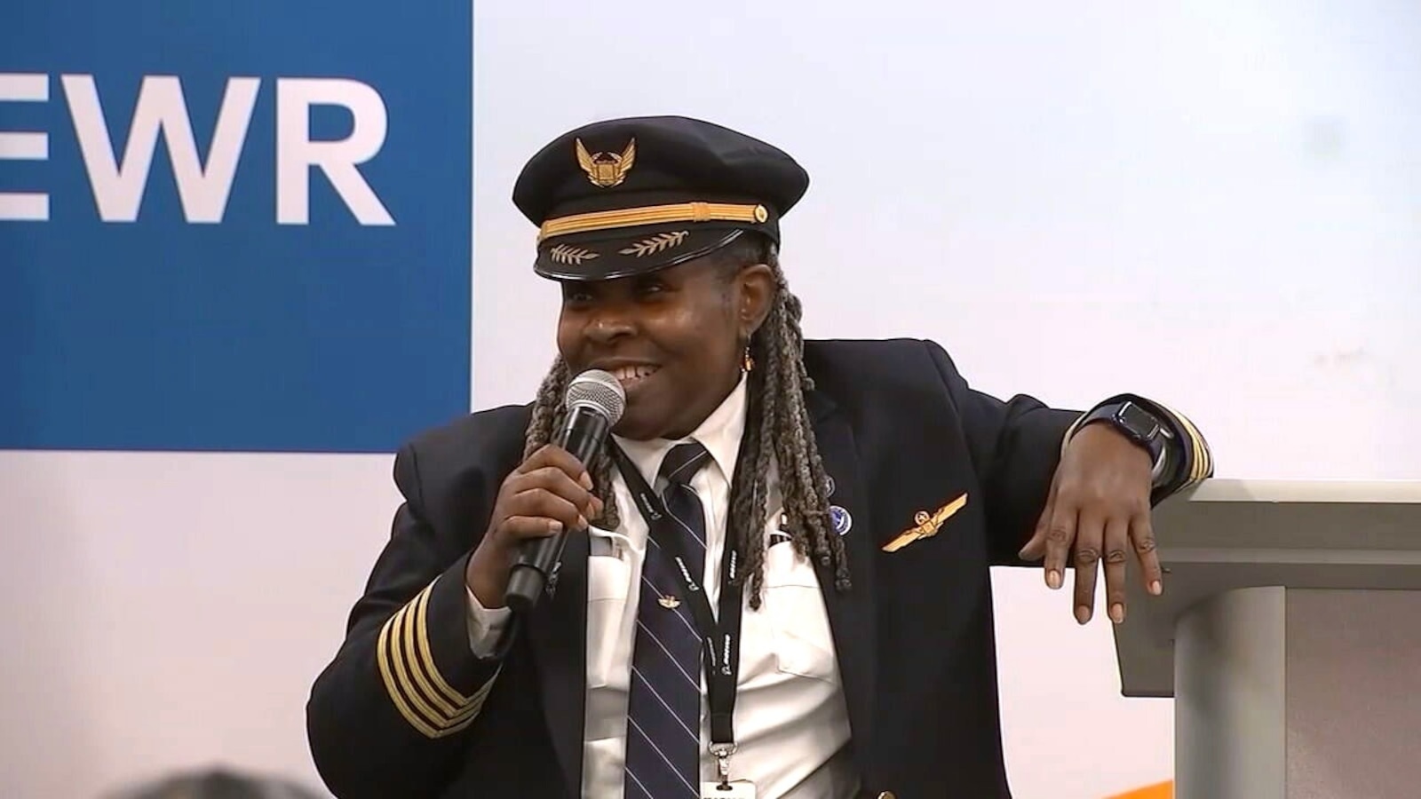 First Black female pilot for Air Force, United Airlines lands final flight
