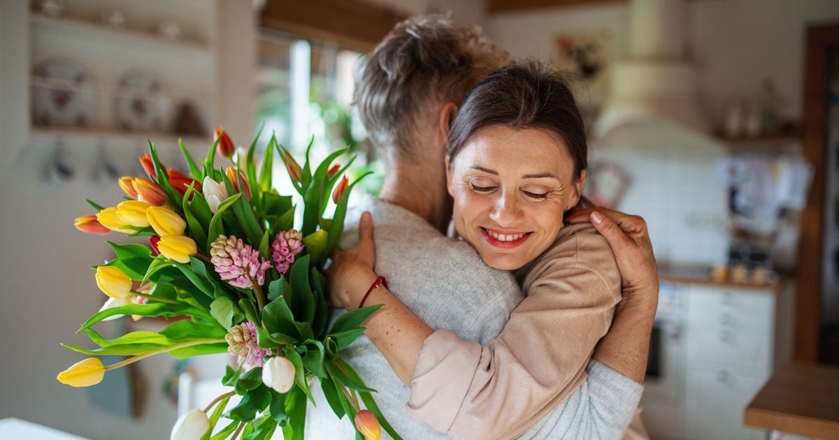 Celebrate Mom in full bloom with 1-800-FLOWERS
