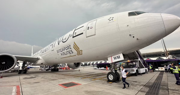 5 more passengers of flight SQ321 to return to Singapore; 2 Singaporeans in ICU in Bangkok