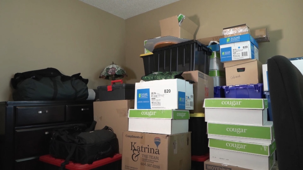 B.C. couple felt like they were 'held hostage' by moving company