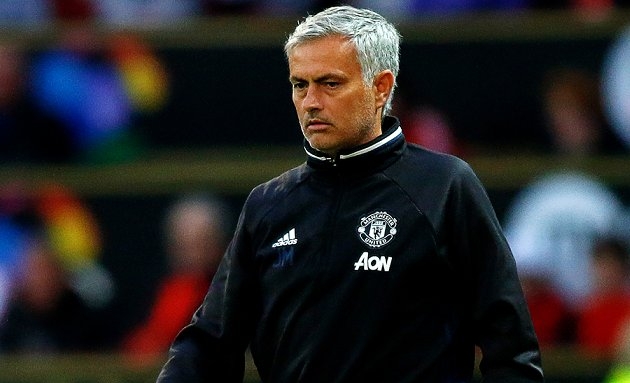 Everton veteran Young: Mourinho a little disappointing at Man Utd