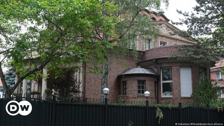 Germany: Former Russian consulate targeted by protesters