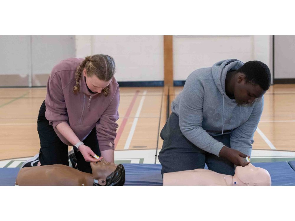 Helping save lives: 2,300 teachers received the Opioid Overdose Response Training to teach high school students how to react when facing a suspected opioid overdose