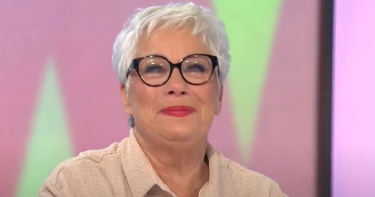 ITV Loose Women host issues cheeky royal dig at Denise Welch as viewers 'switch off'