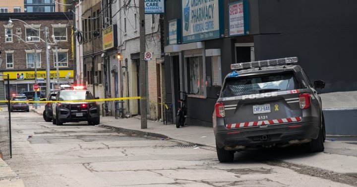 Man seriously injured in downtown Toronto dies in hospital; police investigating