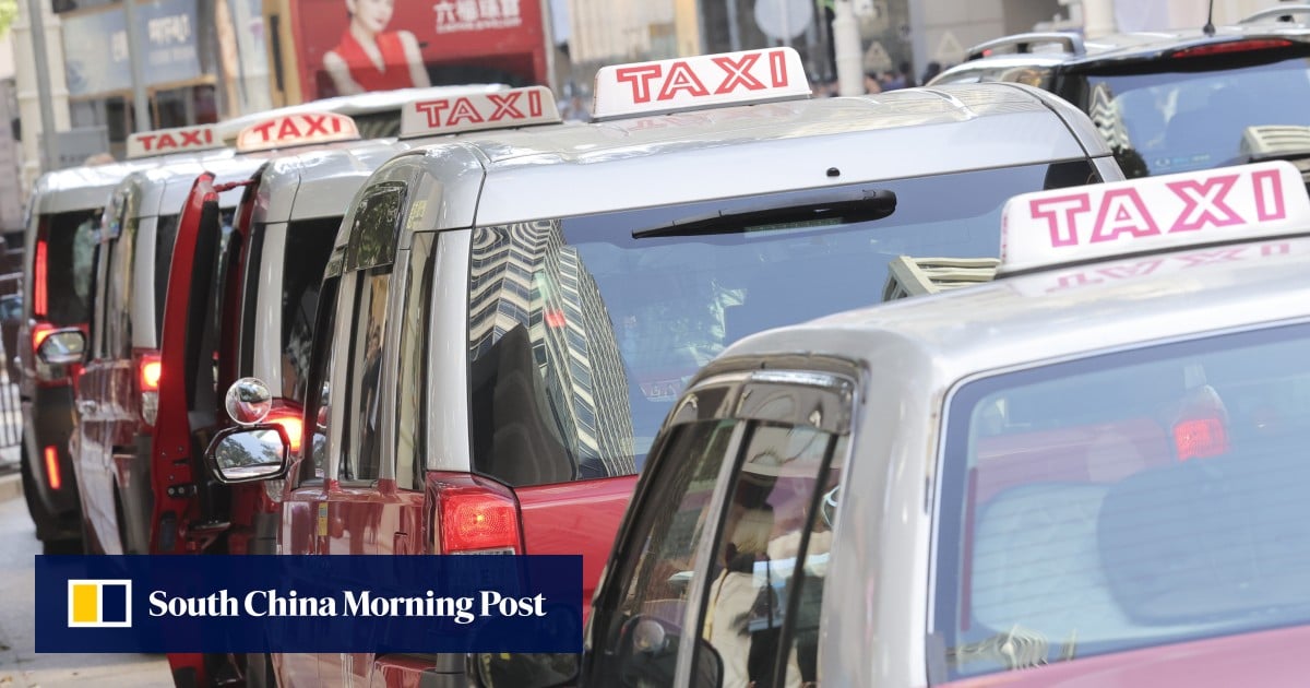 Pair of Hong Kong taxi drivers jailed for up to 2 months for overcharging undercover police