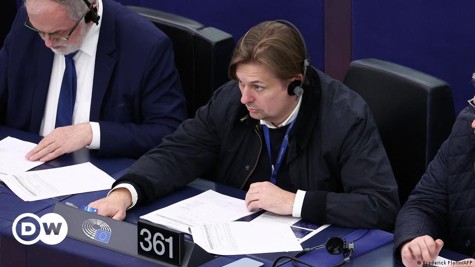 Right-wing group at European Parliament excludes AfD