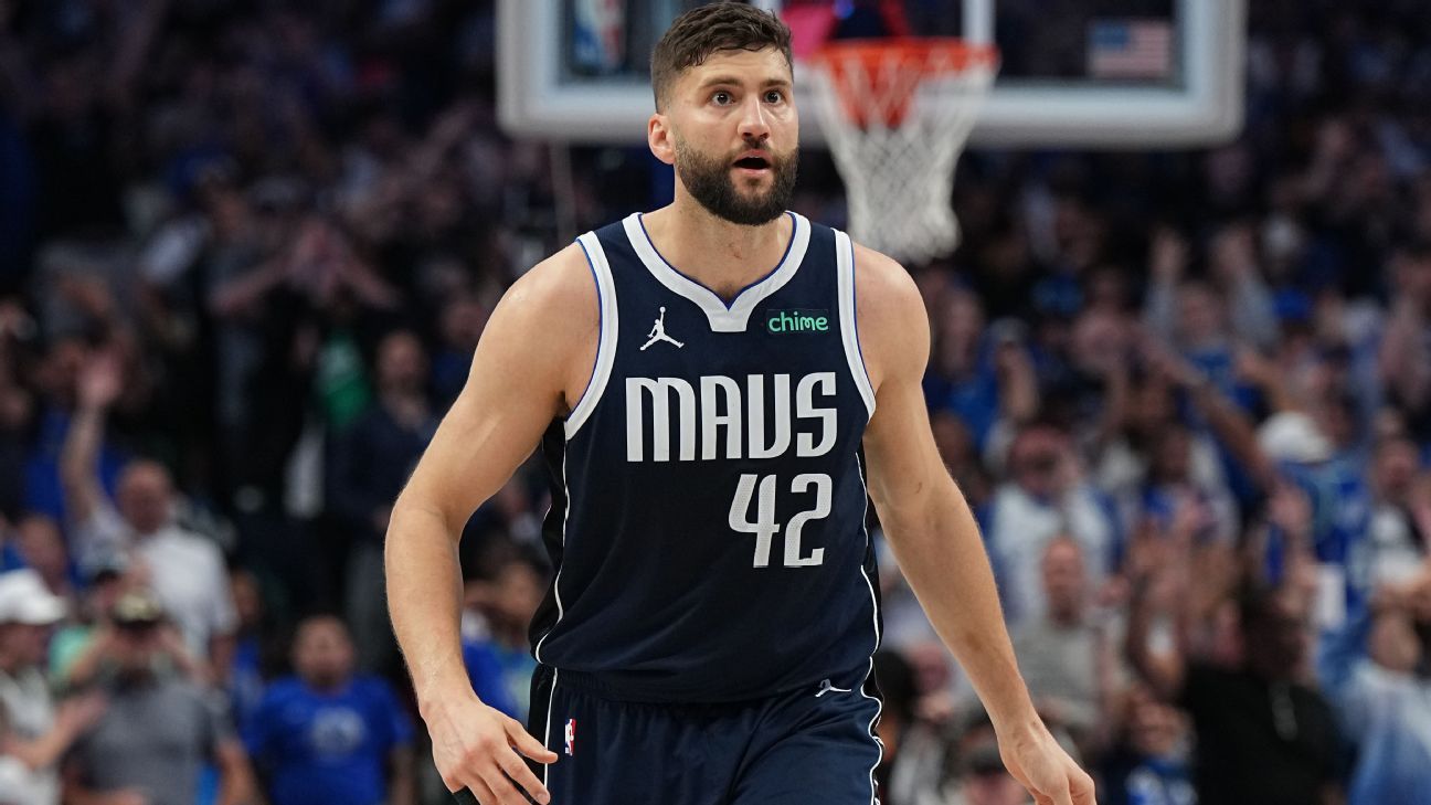 Sources: Mavs' Kleber (AC joint) out indefinitely