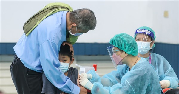 Taipei to roll out HPV vaccination for junior high school boys