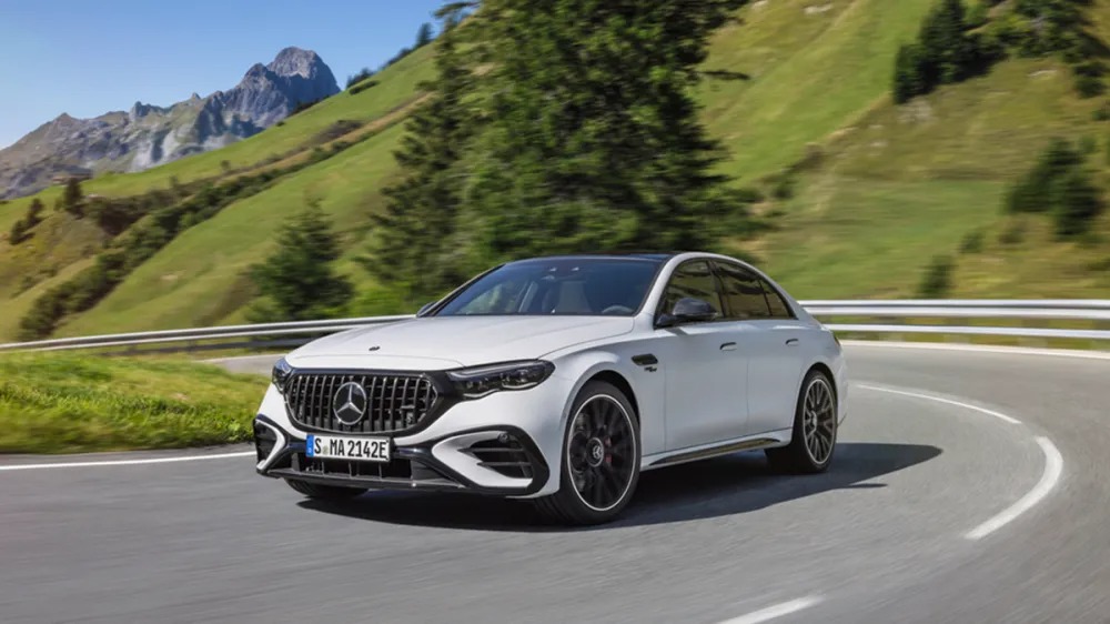 The Enhanced Power of the 2025 Mercedes-AMG E53