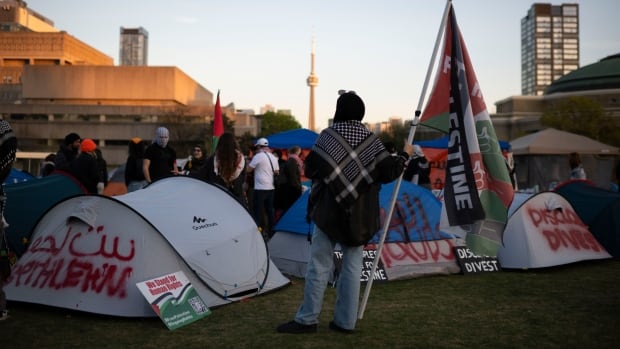 U of T sees 'way forward' after meeting with student protesters behind pro-Palestinian encampment
