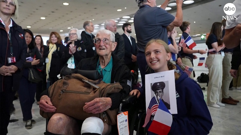 WATCH: US veterans get hero's welcome in France ahead of D-Day anniversary