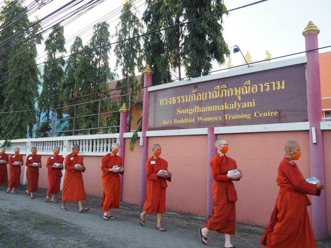 Mindfulness, monasticism, and women in Thai Buddhism
