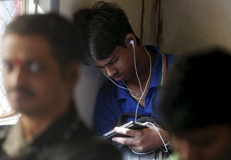 India kicks off $11.5 billion spectrum auction; analysts expect lacklustre bidding