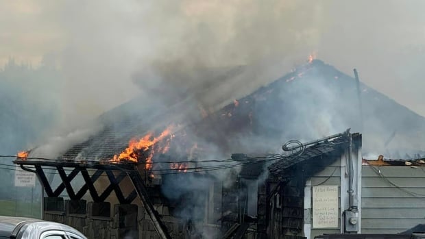 Crews battle 'significant fire' at Anicinabe Park in Kenora, Ont.
