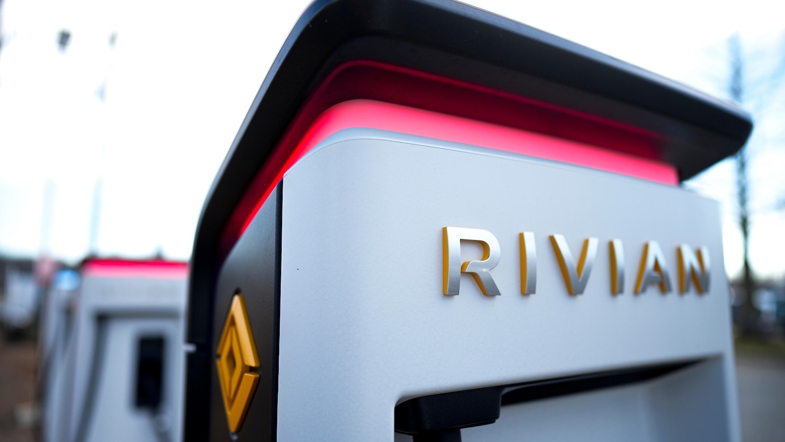 Rivian shares soar on massive cash injection from Volkswagen, starting immediately with $1 billion