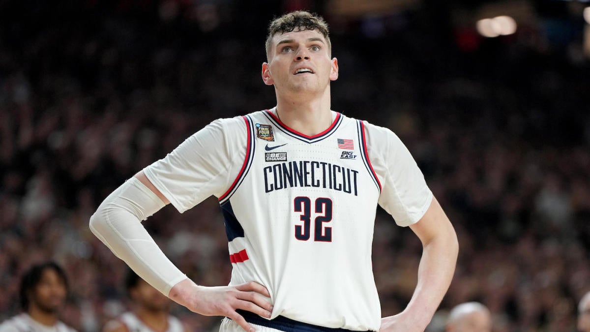  2024 NBA Mock Draft: Grizzlies trade up for Donovan Clingan, Lakers add depth down low with Zach Edey 