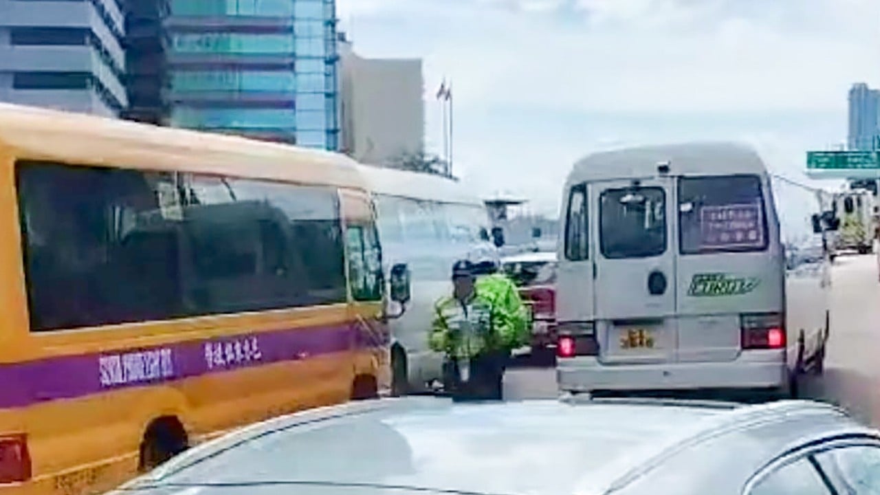 5 Hong Kong students, 1 bus driver injured in 4-vehicle pile-up along expressway