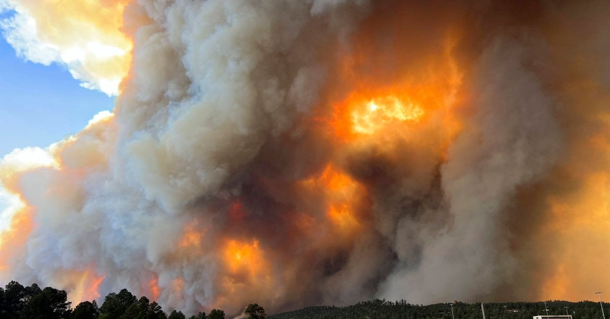 Rain Helps Firefighters Gain Ground on Deadly Large Wildfires in Southern New Mexico