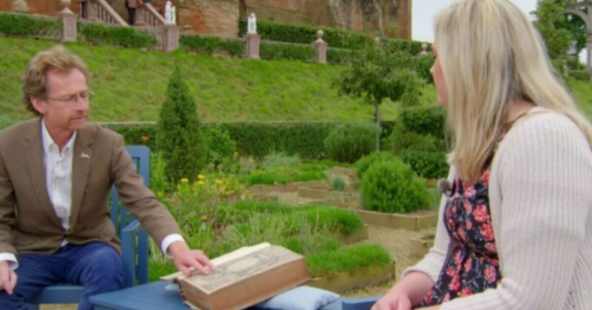 Antiques Roadshow guest shuts down expert over rare book's staggering valuation