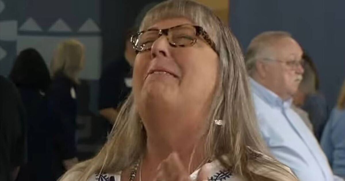 Antiques Roadshow woman in tears as she learns value of late brother's beloved items