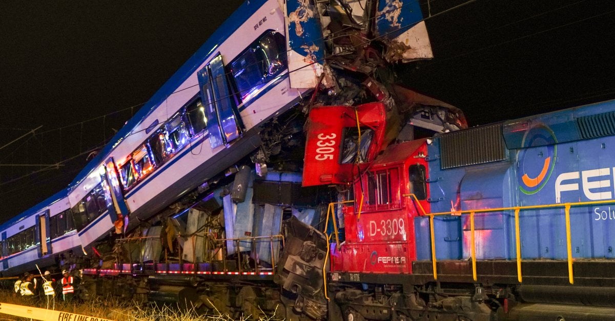 Train Collision in Chile Kills at Least Two People and Injures Several Others
