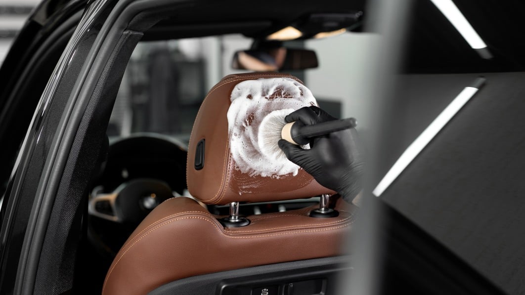 How to clean leather seats