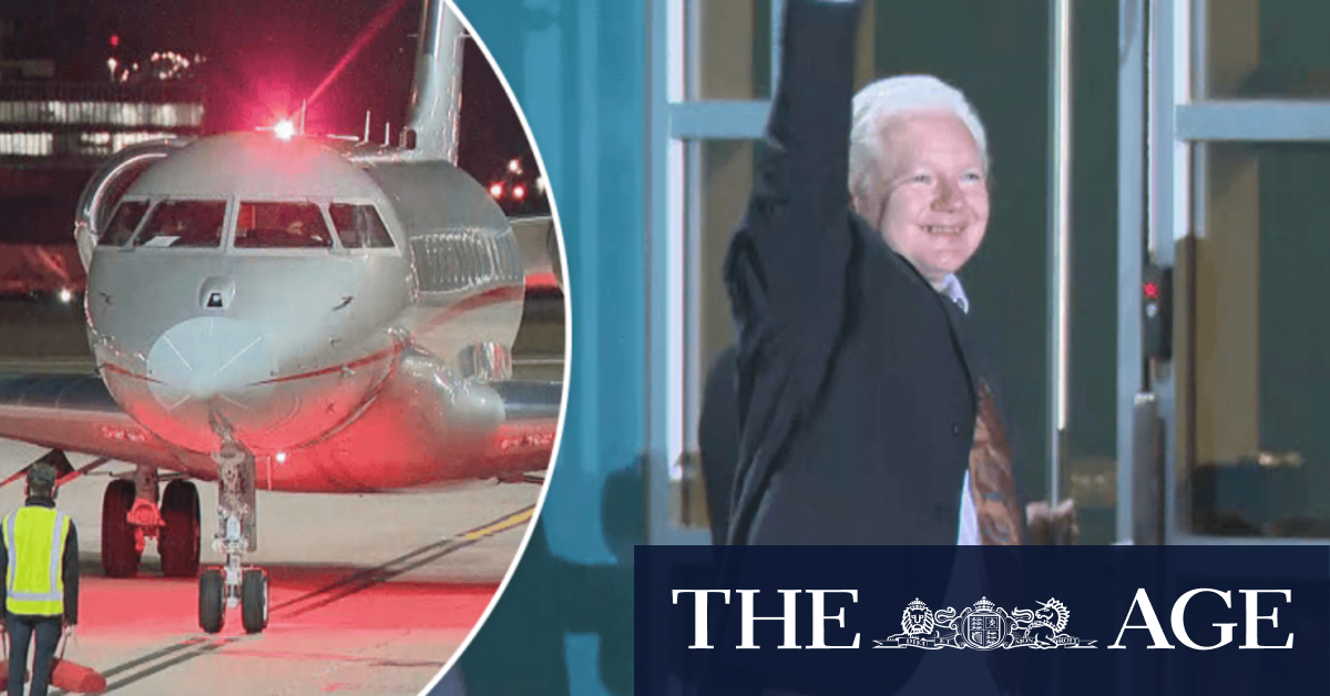 Julian Assange arrives in Australia